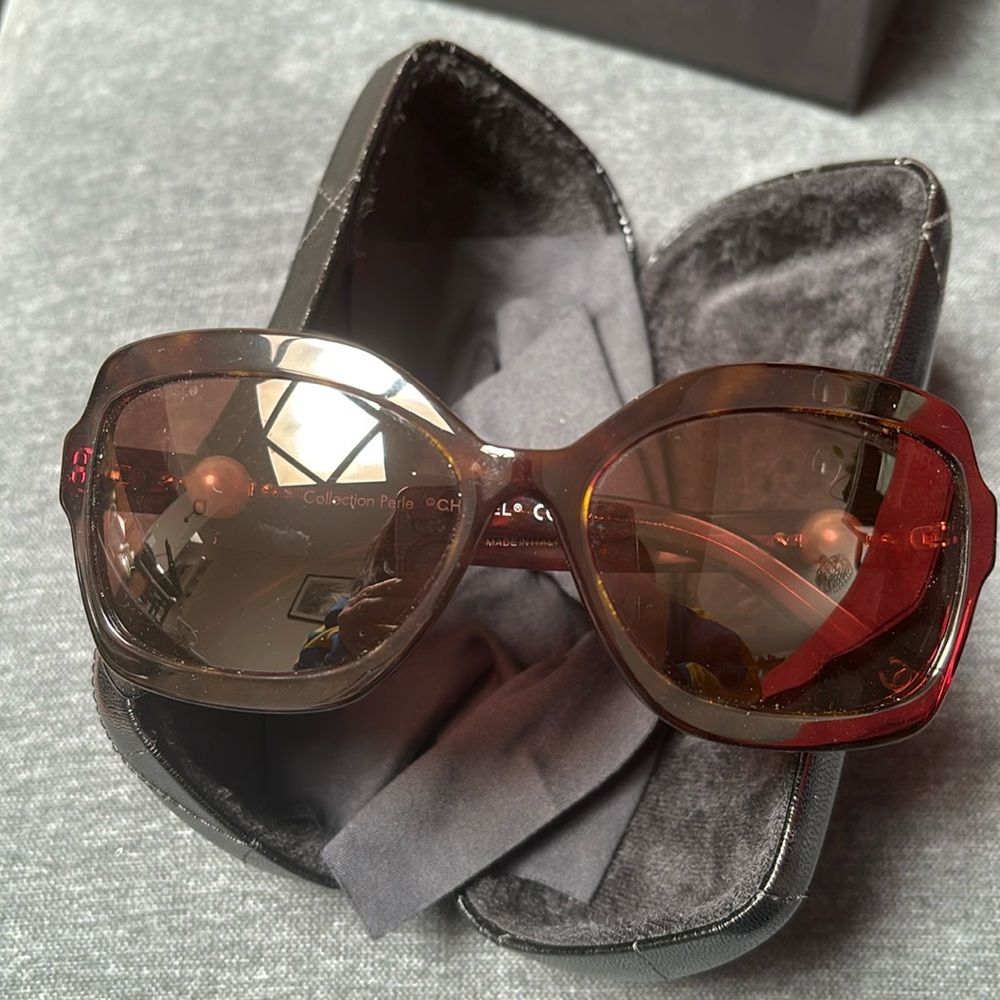 Chanel sunglasses with faux peal